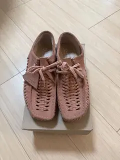 4/22迄値下げ美品！Clarks スエード ワラビー ピンク Bshop購入 4/22迄値下げ美品！Clarks スエード ワラビー ピンク Bshop購入