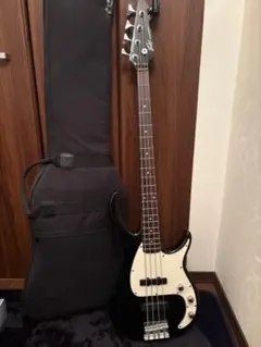 鮫*様 RockBass by Warwick エレキベース 本体 - メルカリ