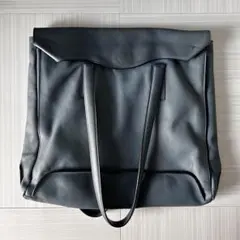 〈美品〉MANIUNO マニウノ レザーショルダーバッグ シボ革 黒 ブラック 美品〉MANIUNO マニウノ レザーショルダーバッグ シボ革 黒 ブラック
