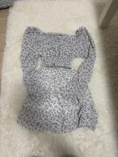 セットアップ 花柄シャツ