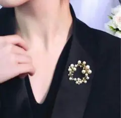 写真　ゴールド×パール　ブローチ入学式　卒業式　高見え　 サークルブローチ