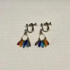 イヤリング レインボー ネジ式 小ぶり