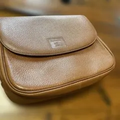 Burberrys ショルダーバッグ エンボスロゴ　レザー ブラウンのサムネイル