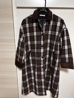 ブラウン系チェックロングコート