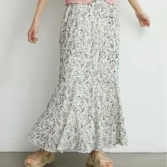 フラワープリント マーメイドスカート ホワイト/ブラック