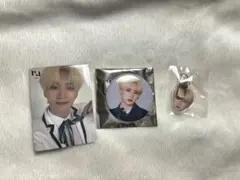INI 許豊凡 フェンファン カプセルトイ 顔アクキー 缶バッジ 制服トレカ