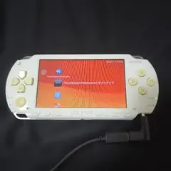 PSP1000 セラミック・ホワイト 本体 2GBメモリースティック付き