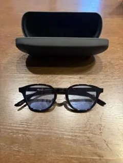 【新品未使用】ADPサングラス（ブルー）　ケース付き