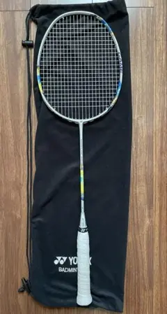 ナノフレア700 GAME バドミントンラケット 4UG5 専用ケース付き