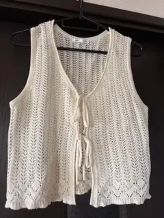 GU アイボリー レース編み ニットベスト M