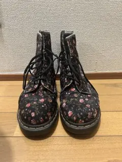 ドクターマーチン　花柄　8ホール23.5cm