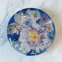 No.684 レジン ヘアゴム キーホルダー ピンバッジ シマエナガ藤の花