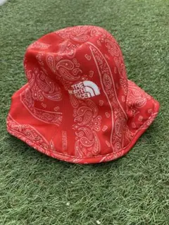 THE NORTH FACE バンダナ柄ハット レッド