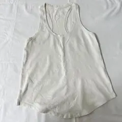 Lululemon タンクトップ
