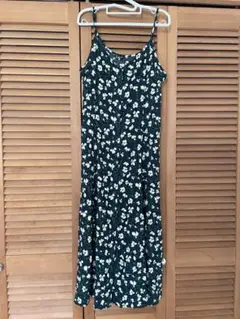 【美品】ユニクロ　フラワー花柄　キャミワンピース ダークグリーン