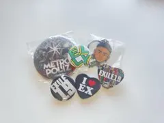 ELLY キーホルダー　缶バッチ