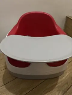 Bumbo マルチシート最安値　ベビーチェア テーブル付き 赤