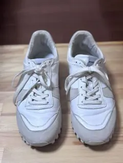 【美品】NOVESTA MARATHON CLASSIC ホワイト 40のサムネイル