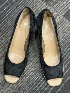 DIANA ブラック オープントゥ ウェッジヒール