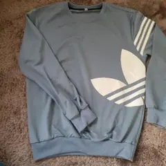 adidasのトレーナー トレフォイルロゴブルー