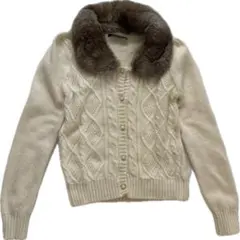 INGNI ファー付ケーブルニットカーディガンM パール調ボタン 　アイボリー