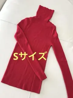 ユニクロ タートルネックニット ウール100％ ローズレッド