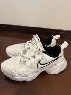 ナイキ　NIKE AIR HEIGHTS 24cm