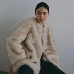 2025年最新】Think fur コートの人気アイテム - メルカリ