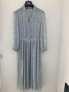 UNIQLO 青系花柄長袖ロングワンピース