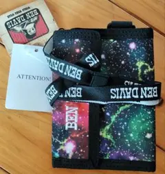 ユルリ様　新品 BEN DAVIS 宇宙柄 ネックストラップ付 三つ折財布のサムネイル