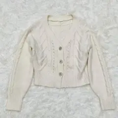 ジーユー　ビジューボタン　ケーブルカーディガン　オフホワイト　【S】　ショート丈