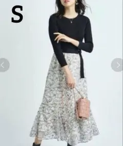 【美品】JUSGLITTY エアリー刺繍スカートドッキングワンピース　黒　S