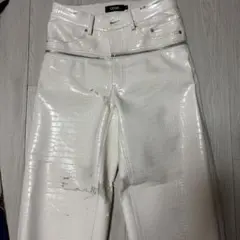 GOAR クロコ型押し ホワイト パンツ - メルカリ