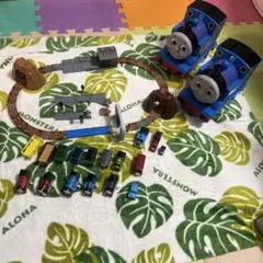 トーマス　ガチャガチャ（電車、レール等）　お菓子ボックス（貯金箱）他まとめ売り