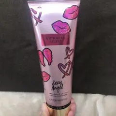 VICTORIA’S SECRET ボディークリームのサムネイル