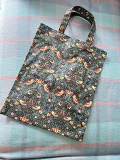 Item thumbnail for item 72f42ccb-c061-45c7-bb3e-28c25e4bf2ab