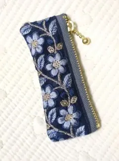 インド刺繍 ミニ ポーチ　ネイビー