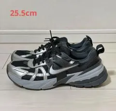 極美品 NIKE ナイキ V2K ラン FD0736-005 25cm - メルカリ