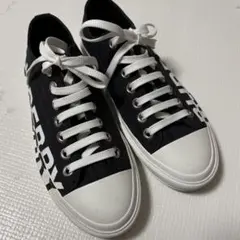 バーバリー　スニーカー　37のサムネイル