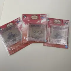 ONE PIECEワンピース一番くじ　アクリルスタンド3点