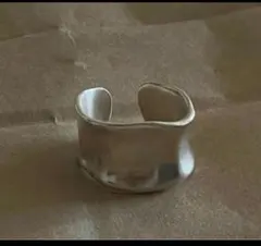 シルバー調 幅広ウェーブリング 太め 開口部調節可