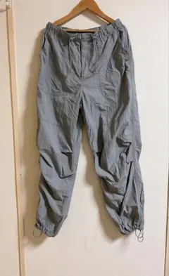 GUパラシュートカーゴパンツ　ライトグレーL