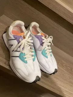 New Balance 327 レディース スニーカーのサムネイル
