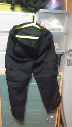 アウトドアパンツ