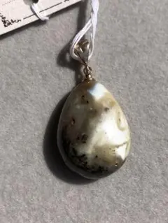 天然バルト海産　クウェールロイヤルアンバー　琥珀　ペンダントトップ