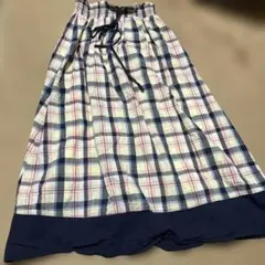 ユニクロ　チェック柄フレアロングスカート　M