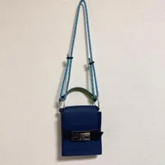 訳あり美品 パメオポーズ ジョジョコラボ 空条徐倫バック ショルダーバッグのサムネイル