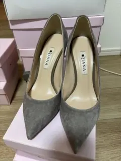 DIANA パンプス クロコ型押し グレー - メルカリ