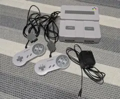 スーパーファミコン本体互換機 2コントローラー、アダプター付き