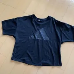 美品！adidasTシャツ